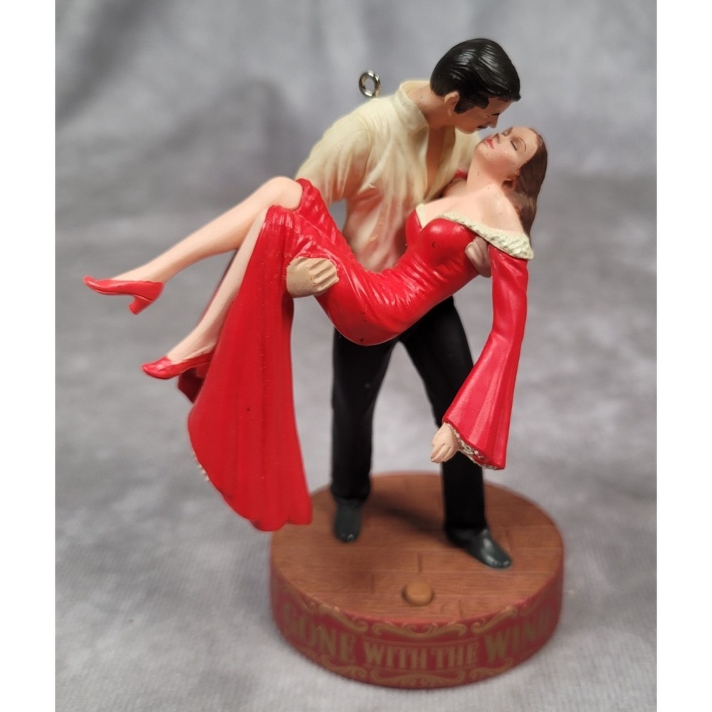 Hallmark 2014 Gone With the Wind Musical Ornament Plays Theme Song